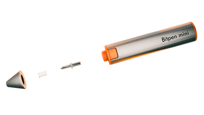 Der Bitpen mini in der Explosionsansicht: Bitpen mini Case, Bitpen mini Tip, Feder und Schraubverschluss-Kappe aus Aluminium